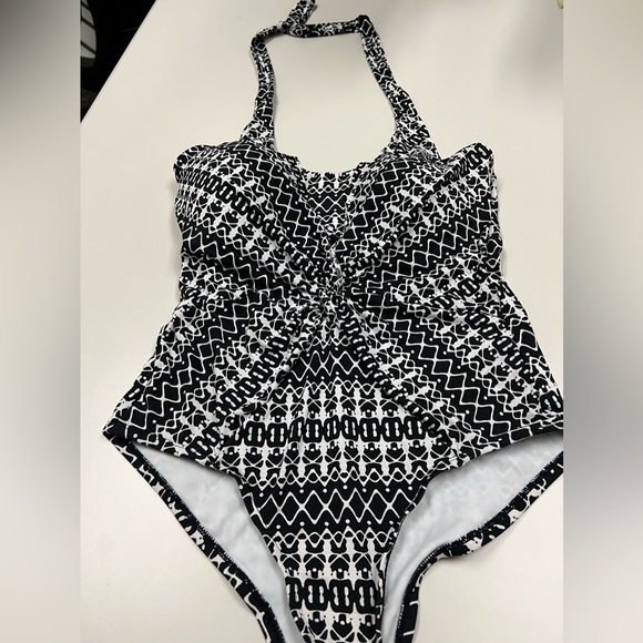 Halter One-Piece Swimsuit - Picture 2 of 10